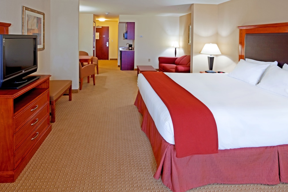 holiday inn express and suites albany airport area latham