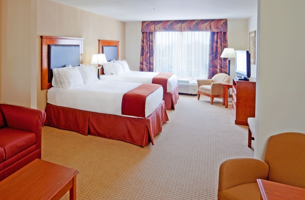 holiday inn express and suites albany airport area latham
