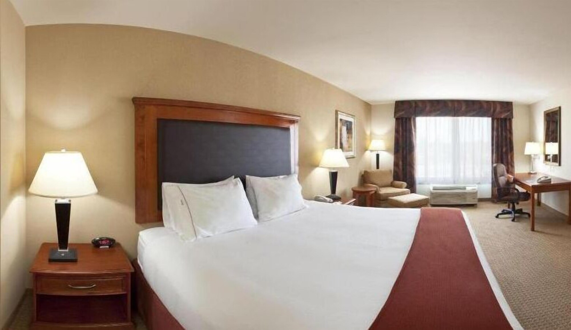 holiday inn express and suites albany airport area latham