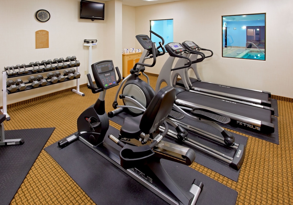 holiday inn express and suites albany airport area latham