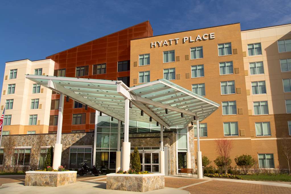 hyatt place charlottesville