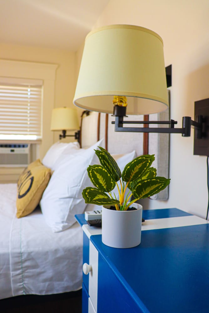 mercury hotel provincetown