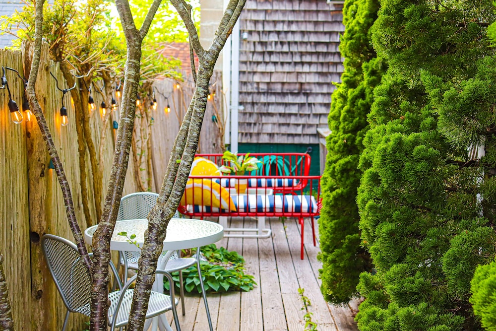 Mercury Hotel Provincetown,Near Seashell Museum,3 star