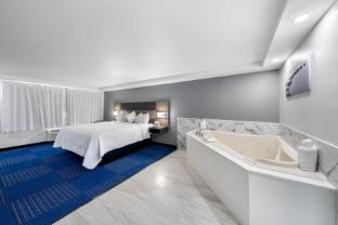 admiralty inn and suites a red collection hotel