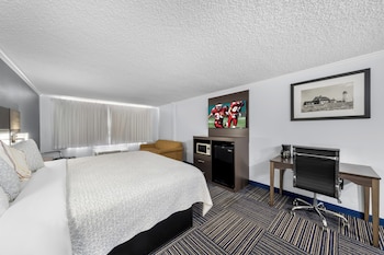 admiralty inn and suites a red collection hotel