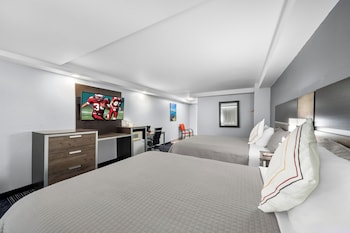 admiralty inn and suites a red collection hotel