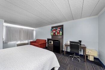 admiralty inn and suites a red collection hotel