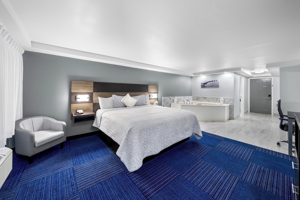 admiralty inn and suites a red collection hotel