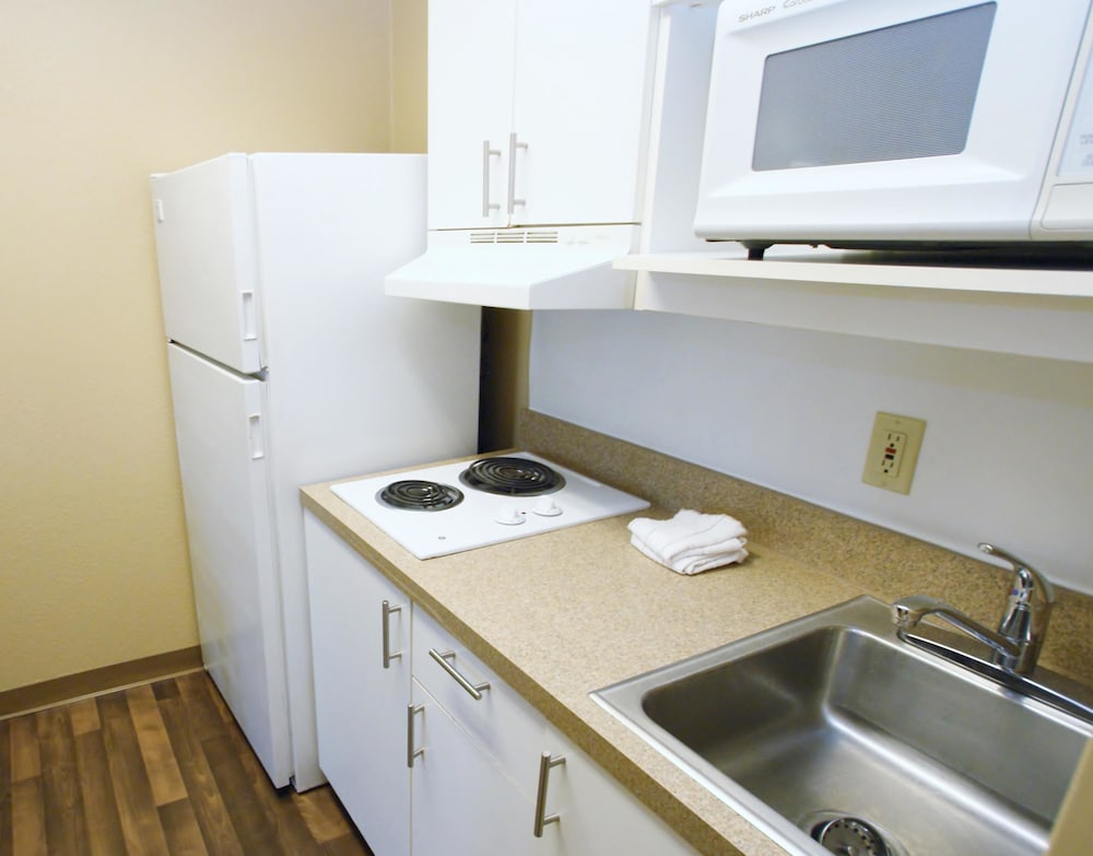 extended stay america suites bakersfield chester lane