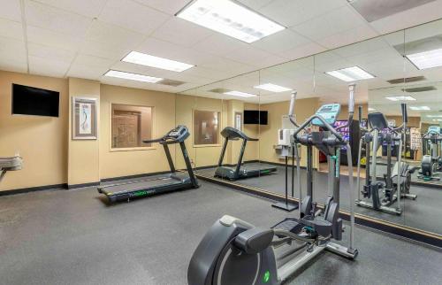 extended stay america suites bakersfield chester lane