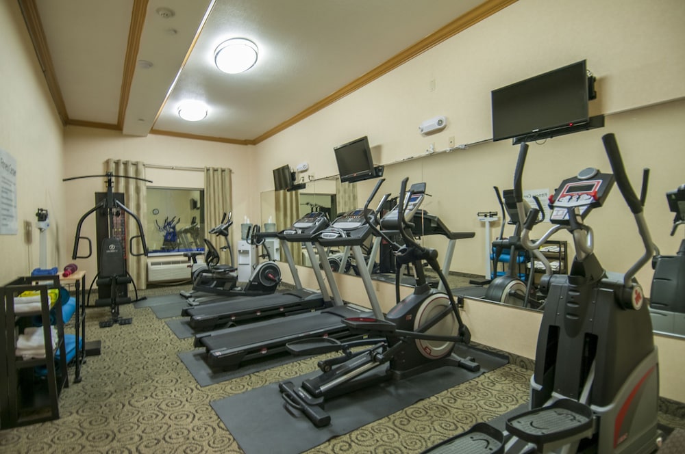 holiday inn express and suites bakersfield central by ihg