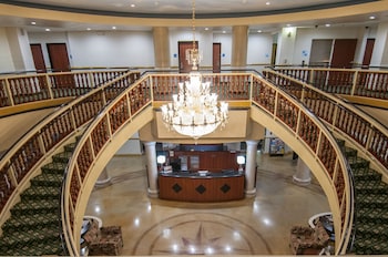 holiday inn express and suites bakersfield central by ihg