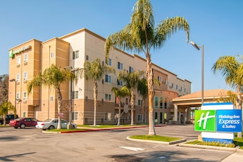 holiday inn express and suites bakersfield central by ihg