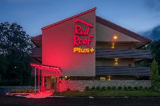 red roof inn plus wilmington newark