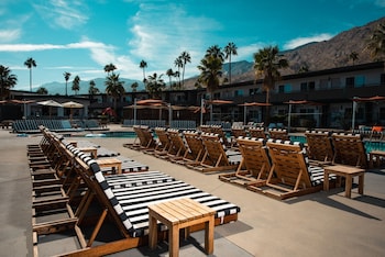v palm springs