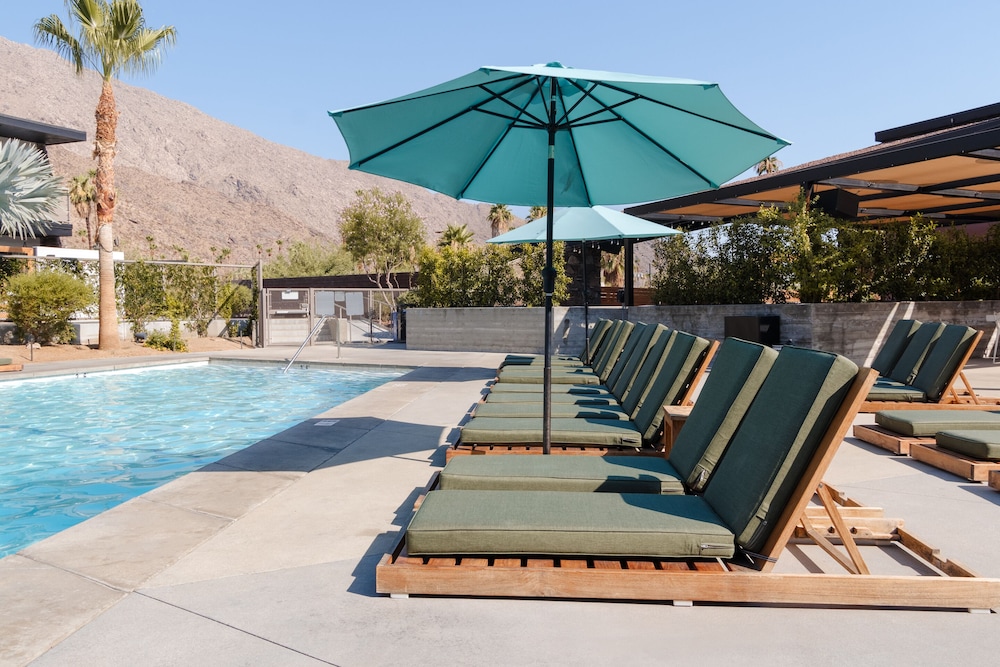 v palm springs
