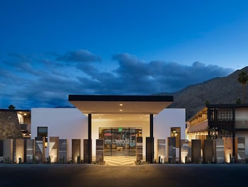v palm springs