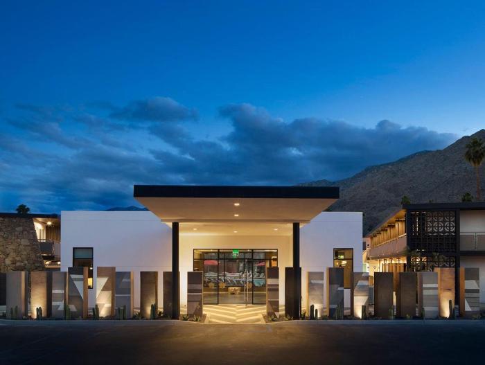 v palm springs