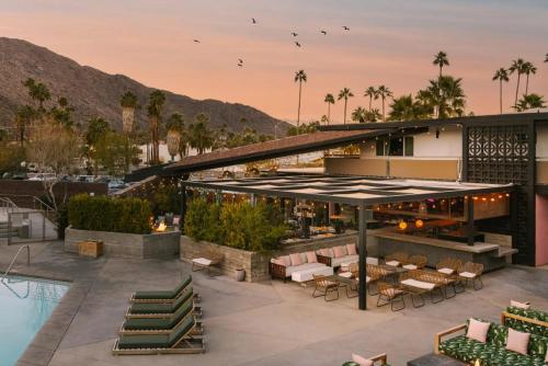 v palm springs