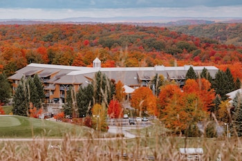 the lodge at cedar river shanty creek resort