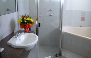 ibis styles adelaide manor