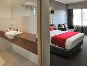 ibis styles adelaide manor