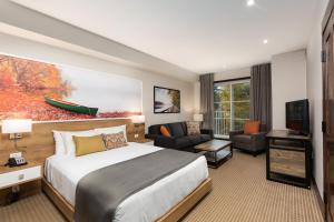 Ermitage Du Lac - Les Suites Tremblant,Laurentian Mountains>>La Conception,4 star