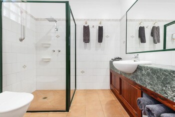 the georgian motor lodge