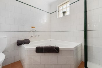 the georgian motor lodge