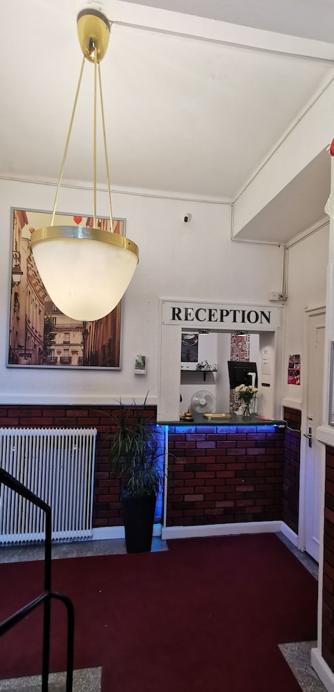a marican hostel and hotel