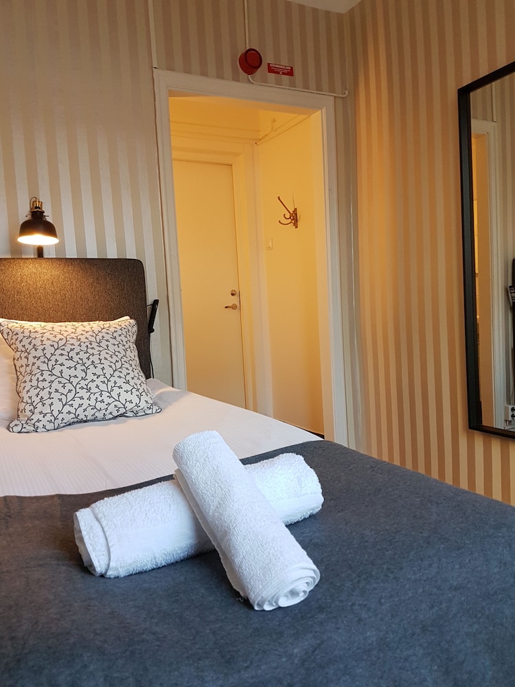 a marican hostel and hotel