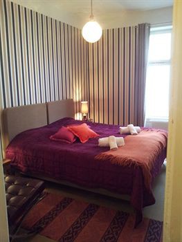 a marican hostel and hotel