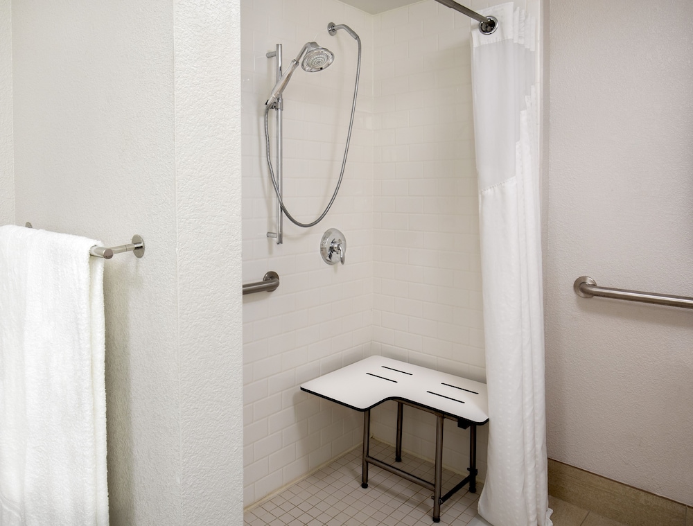 holiday inn express chesapeake norfolk by ihg