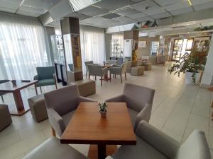 napa prince hotel apartments