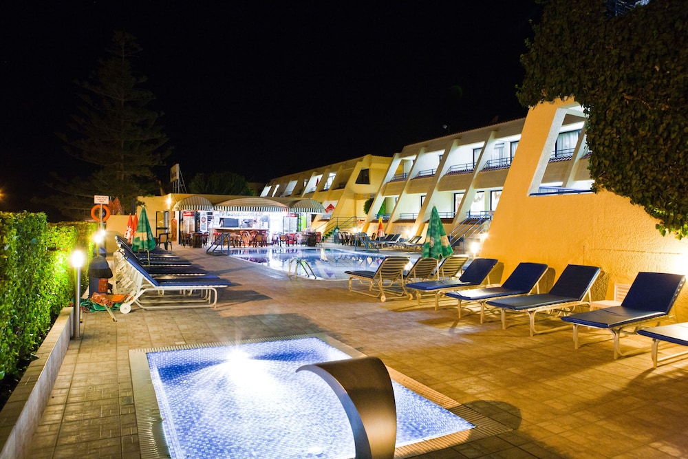 napa prince hotel apartments