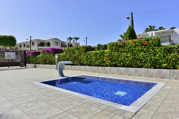 napa prince hotel apartments