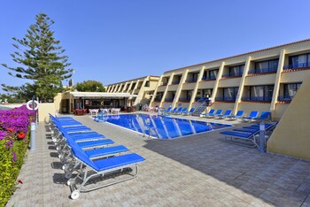 napa prince hotel apartments