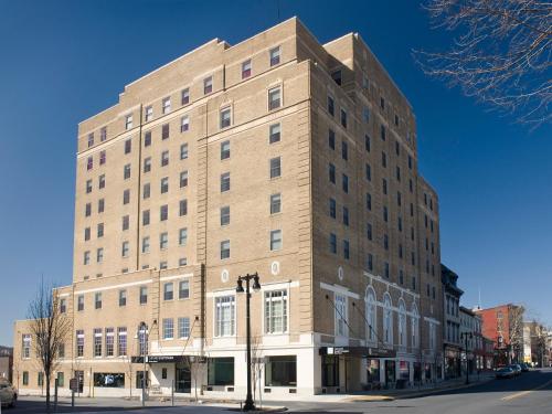 grand eastonian hotel and suites