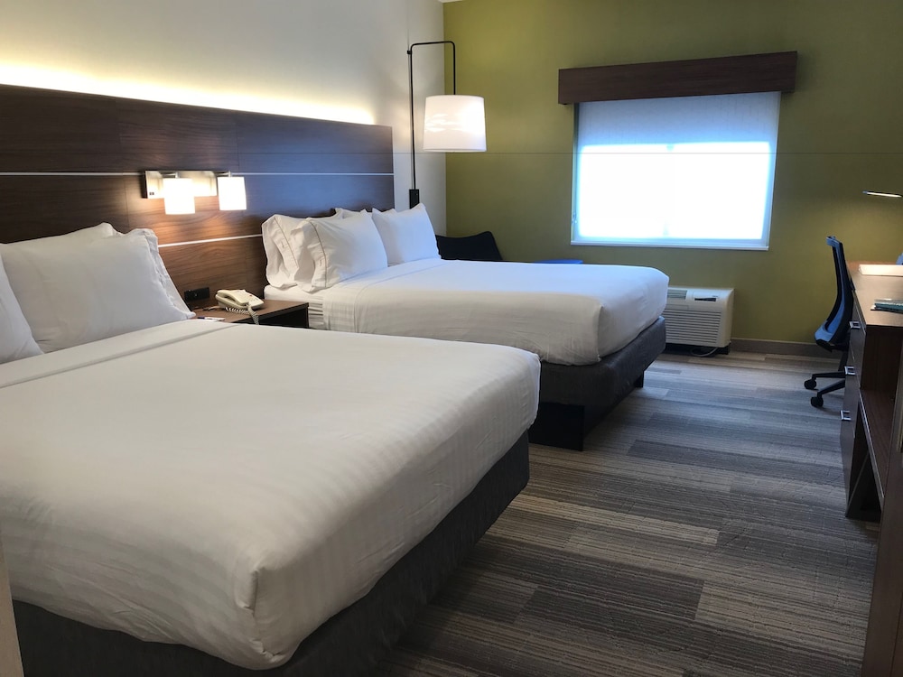 holiday inn express and suites rochester victor