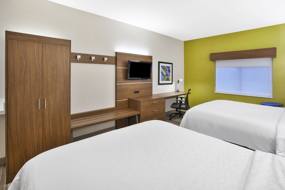 holiday inn express and suites rochester victor