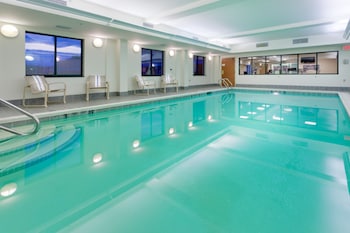 holiday inn express and suites rochester victor