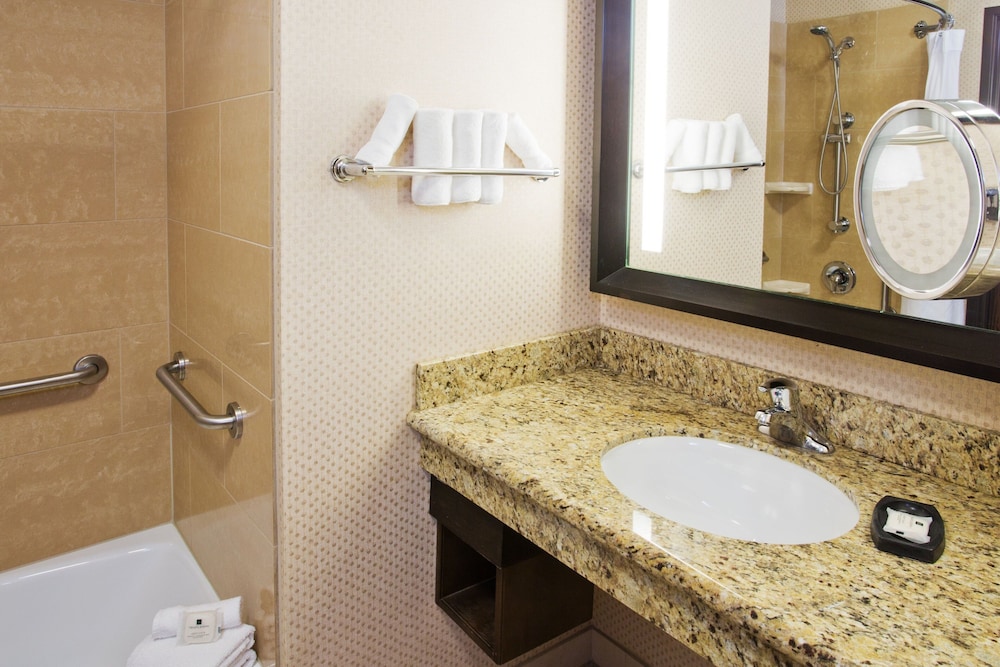 crowne plaza anchorage midtown by ihg