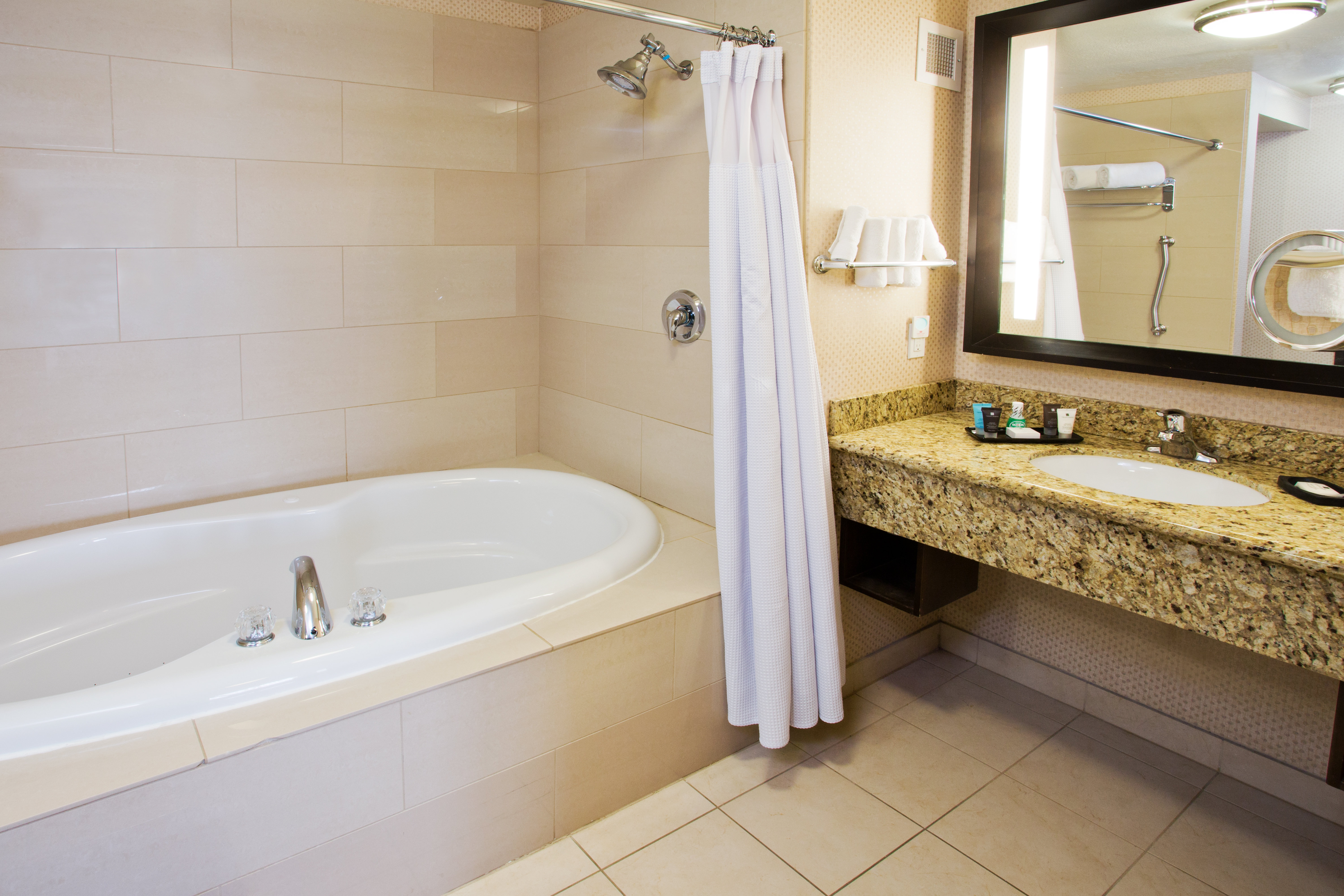 crowne plaza anchorage midtown by ihg