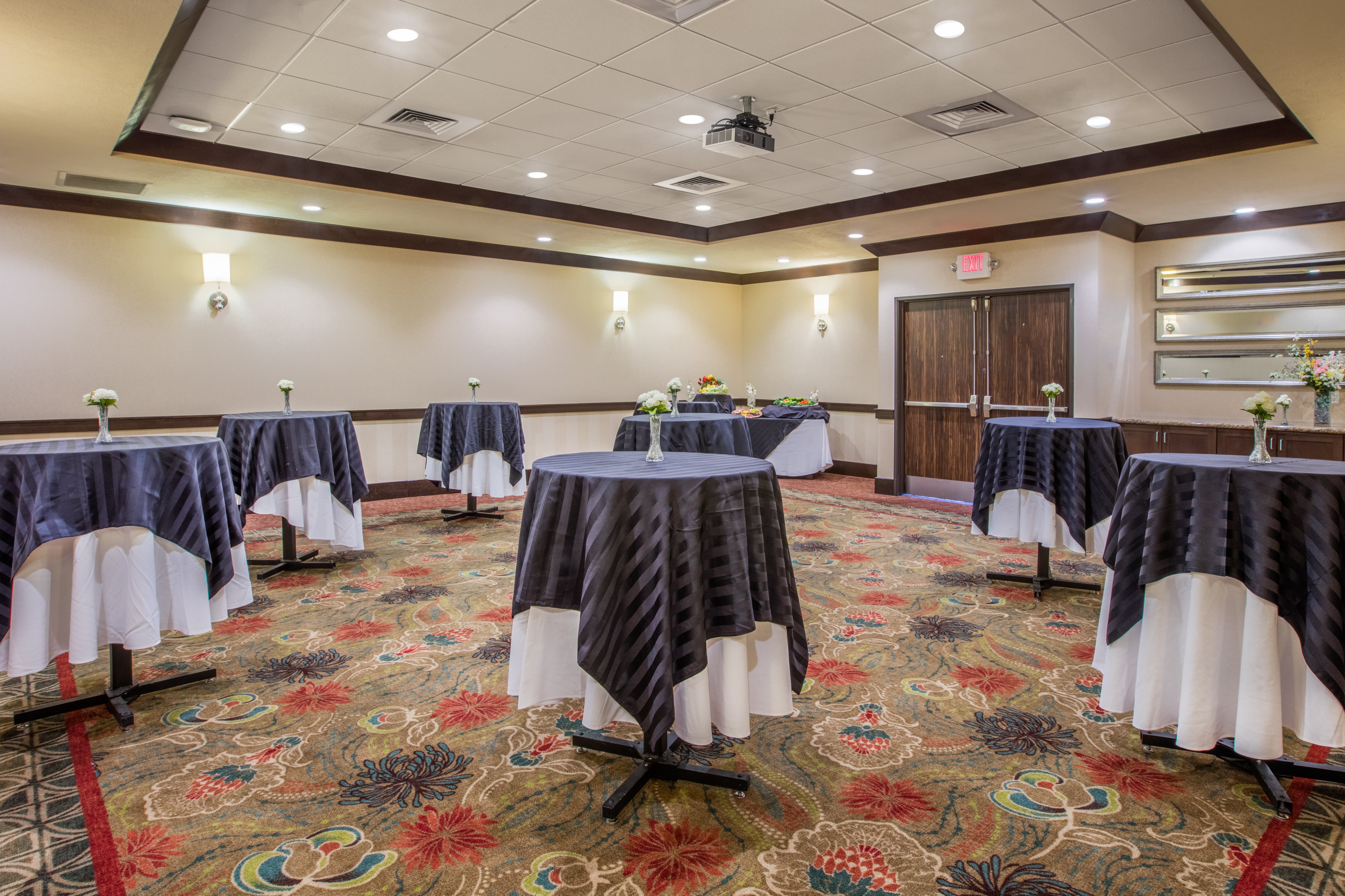 crowne plaza anchorage midtown by ihg
