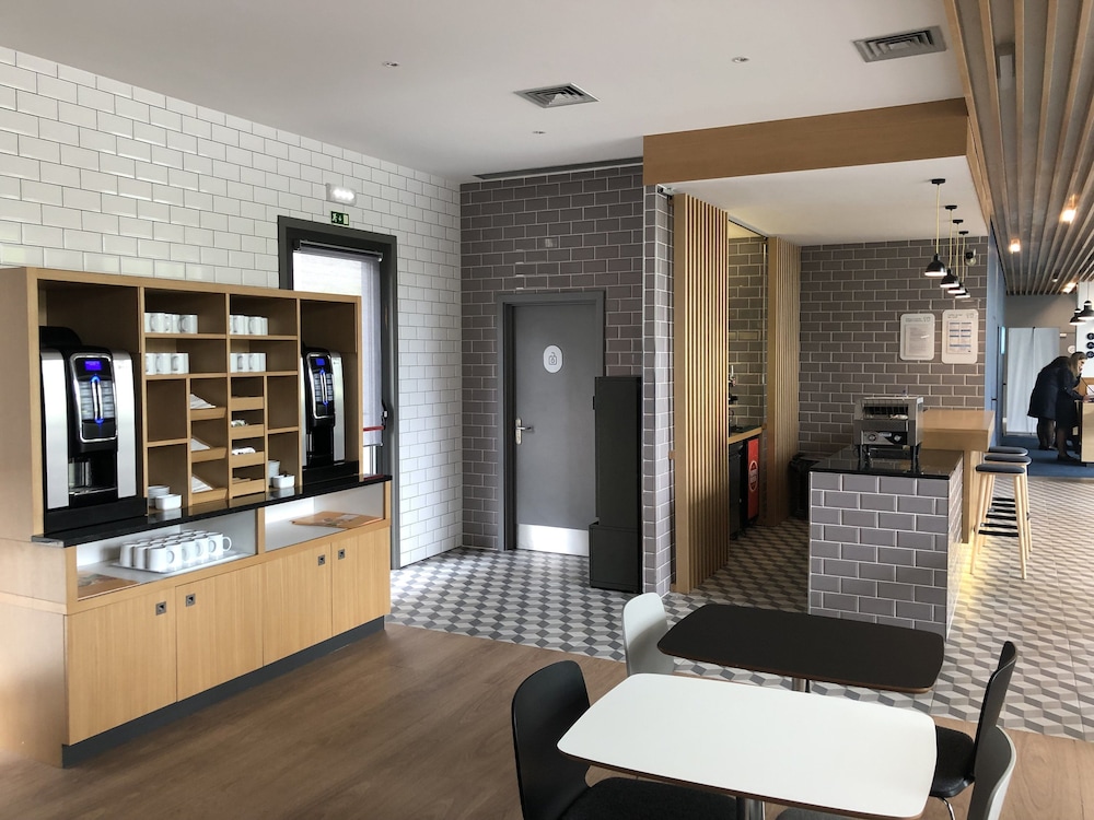 holiday inn express porto exponor by ihg