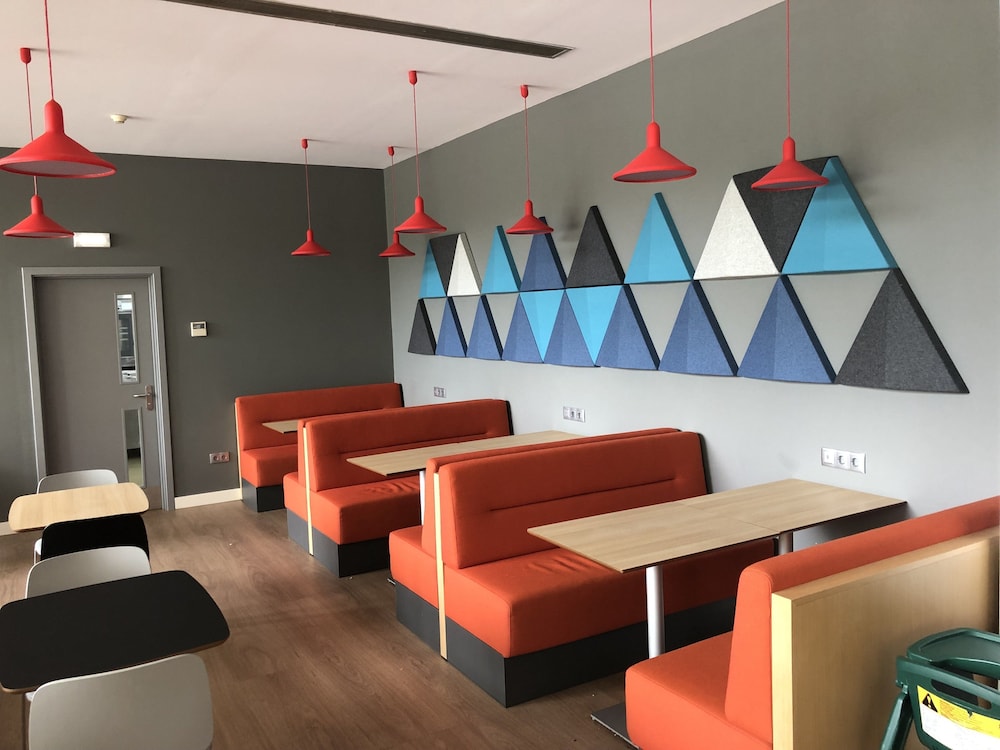 holiday inn express porto exponor by ihg