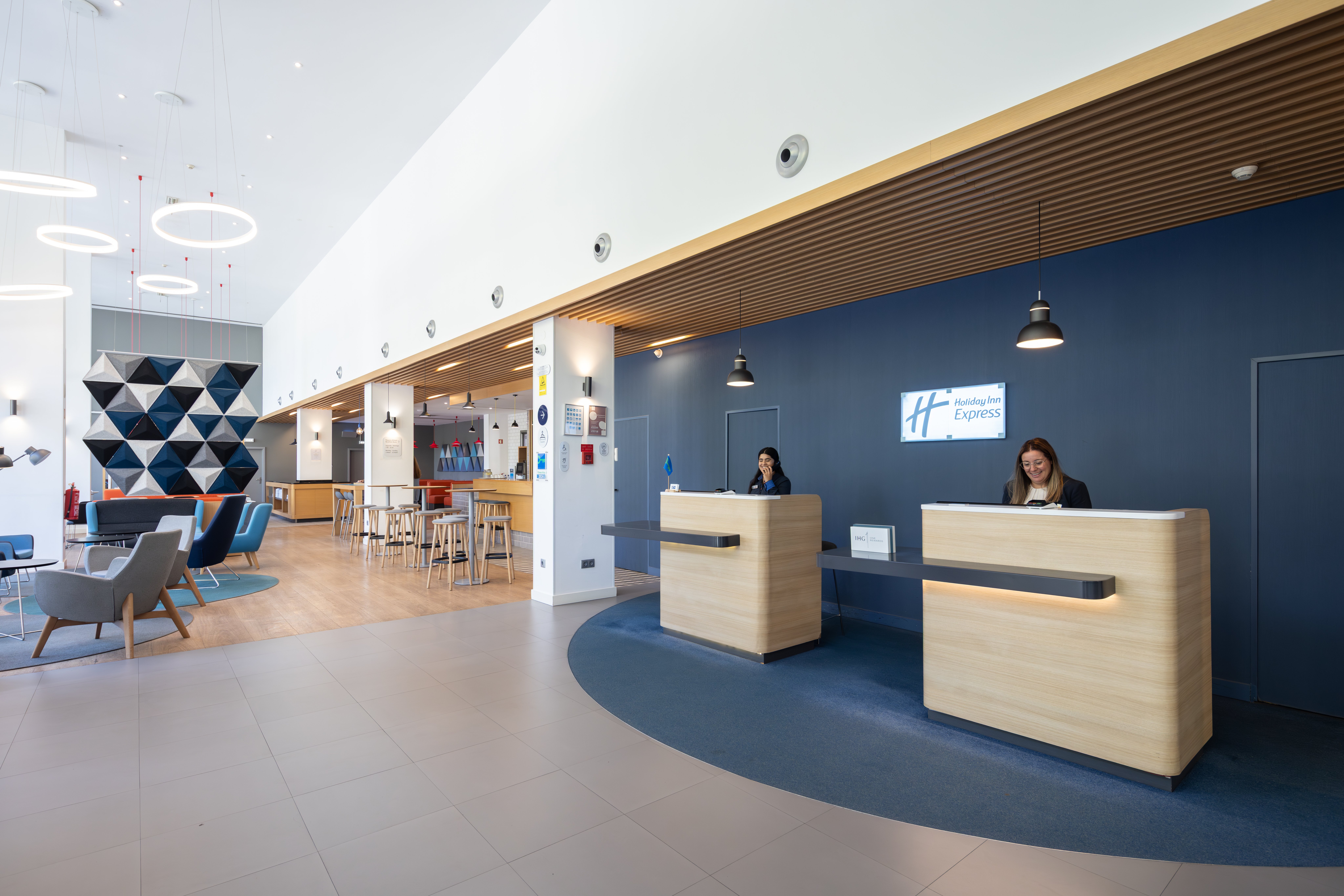 holiday inn express porto exponor by ihg