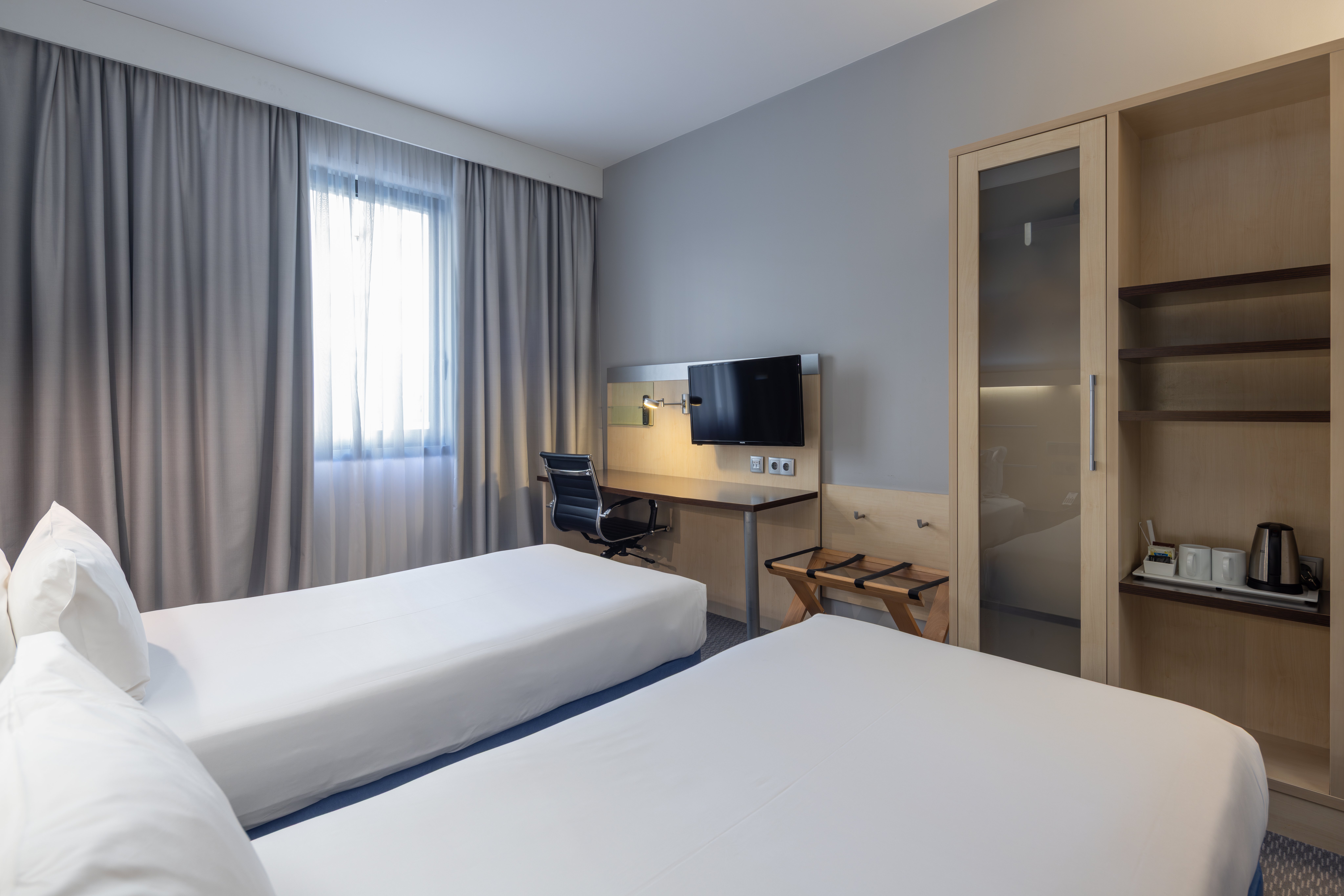holiday inn express porto exponor by ihg
