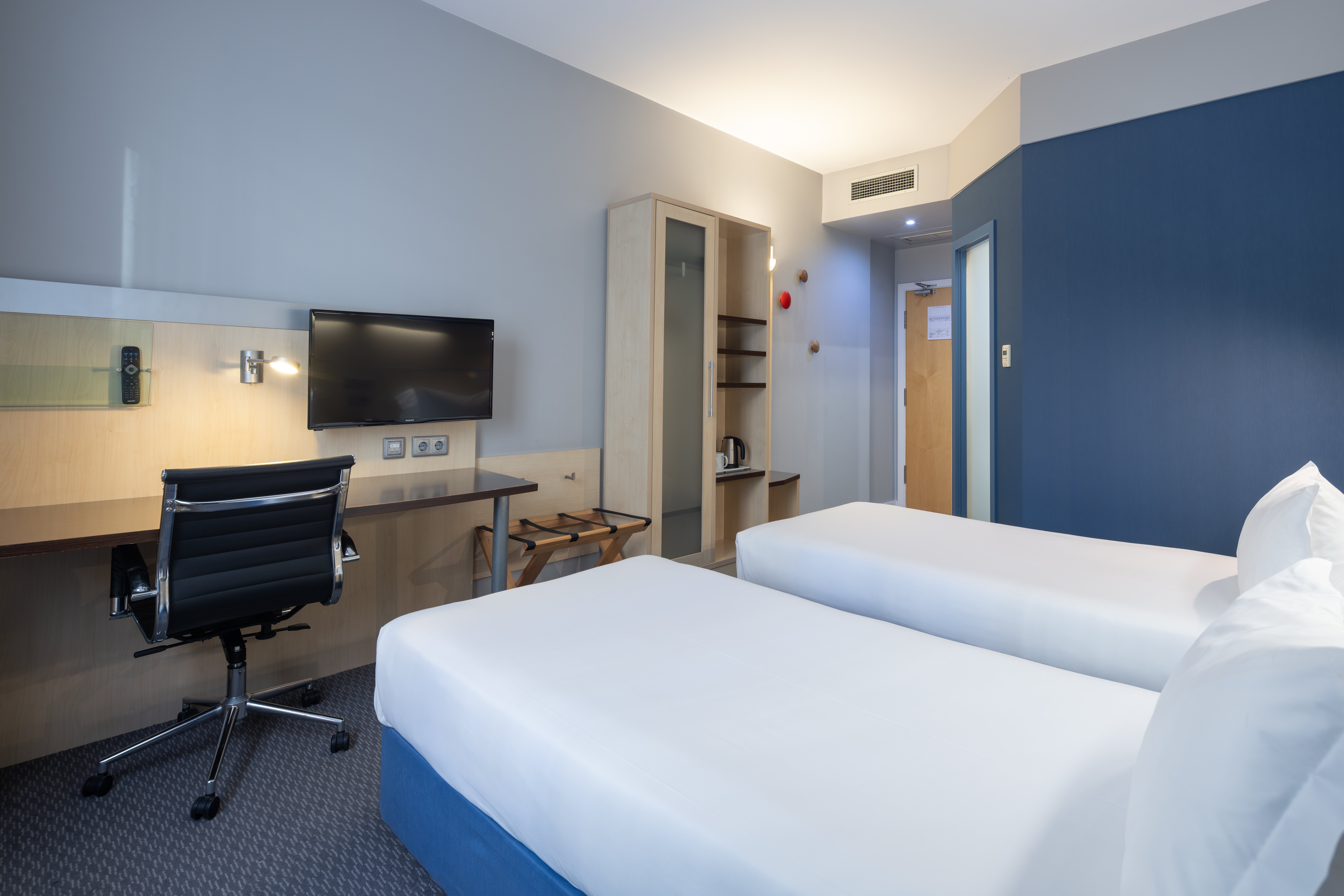 holiday inn express porto exponor by ihg