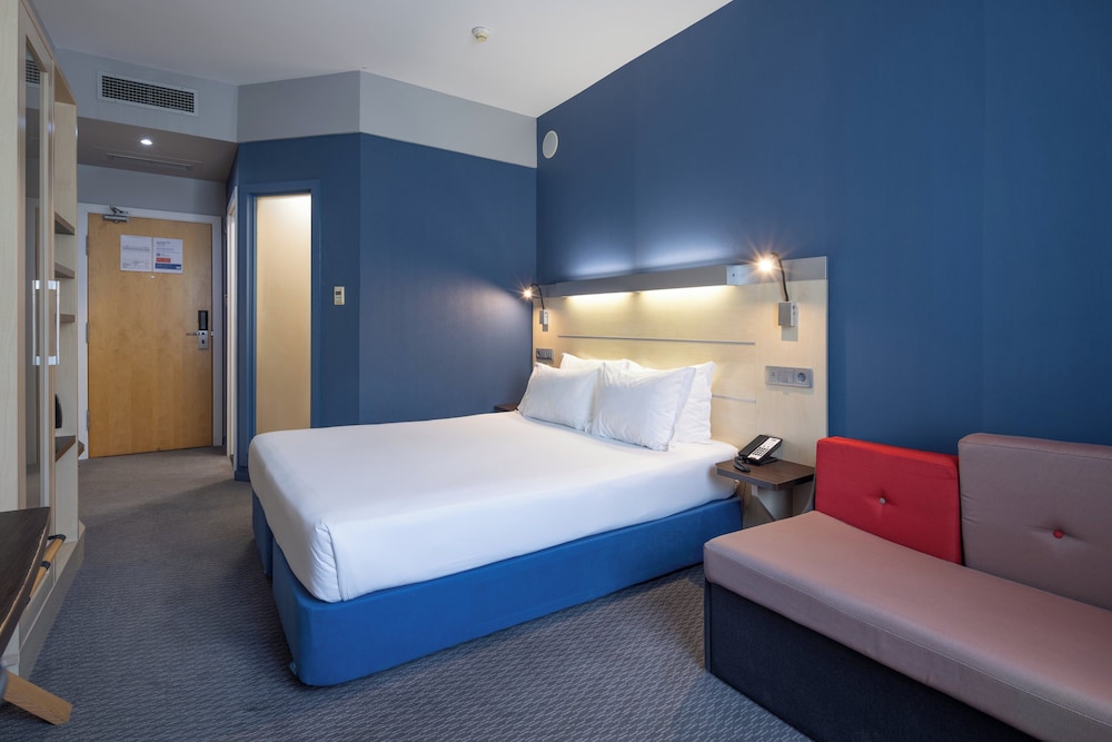 holiday inn express porto exponor by ihg